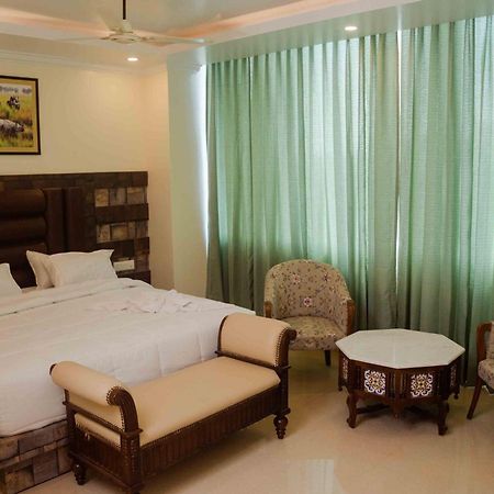 Hotel Grand Lotus ดิมาปูร์ ภายนอก รูปภาพ