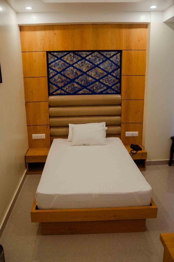 Hotel Grand Lotus ดิมาปูร์ ภายนอก รูปภาพ