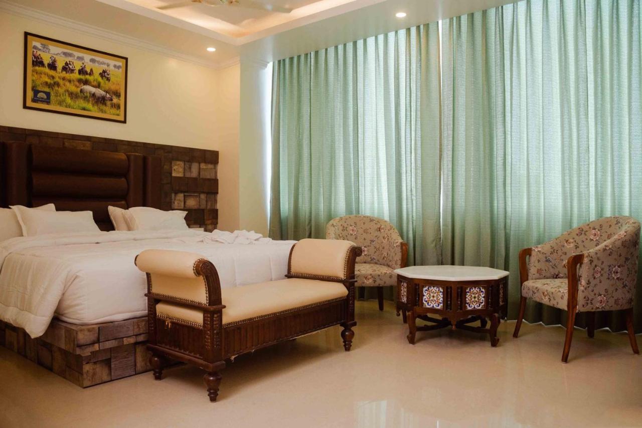 Hotel Grand Lotus ดิมาปูร์ ภายนอก รูปภาพ